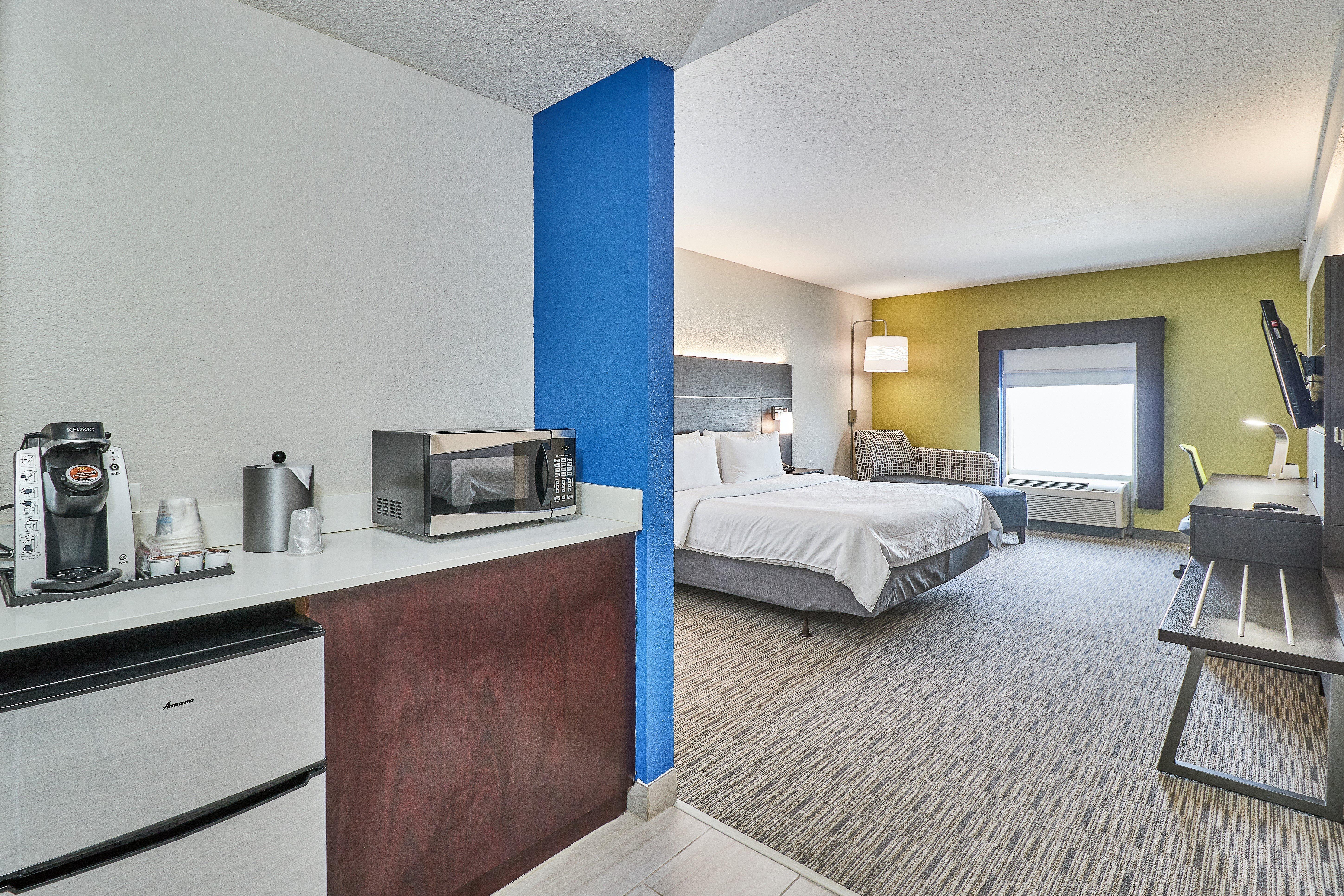 Holiday Inn Express Hotel & Suites Clearwater Us 19 North By Ihg Exterior foto