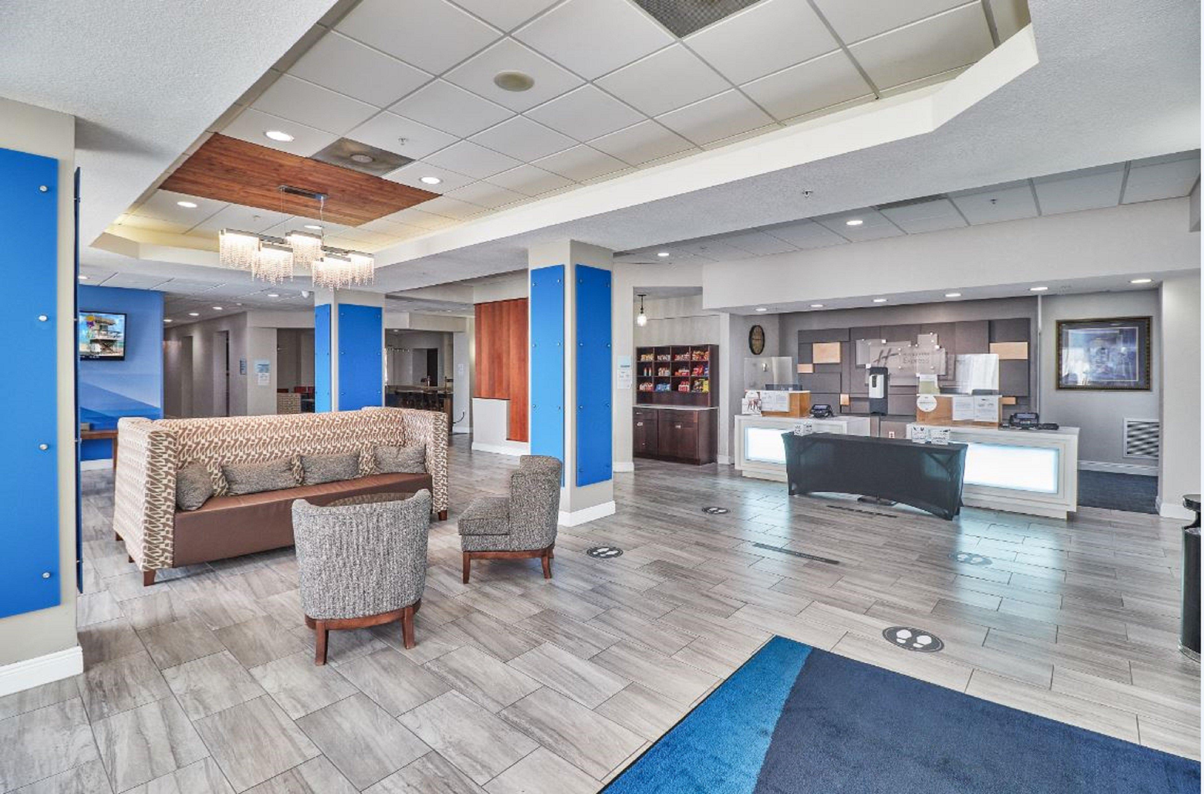 Holiday Inn Express Hotel & Suites Clearwater Us 19 North By Ihg Exterior foto
