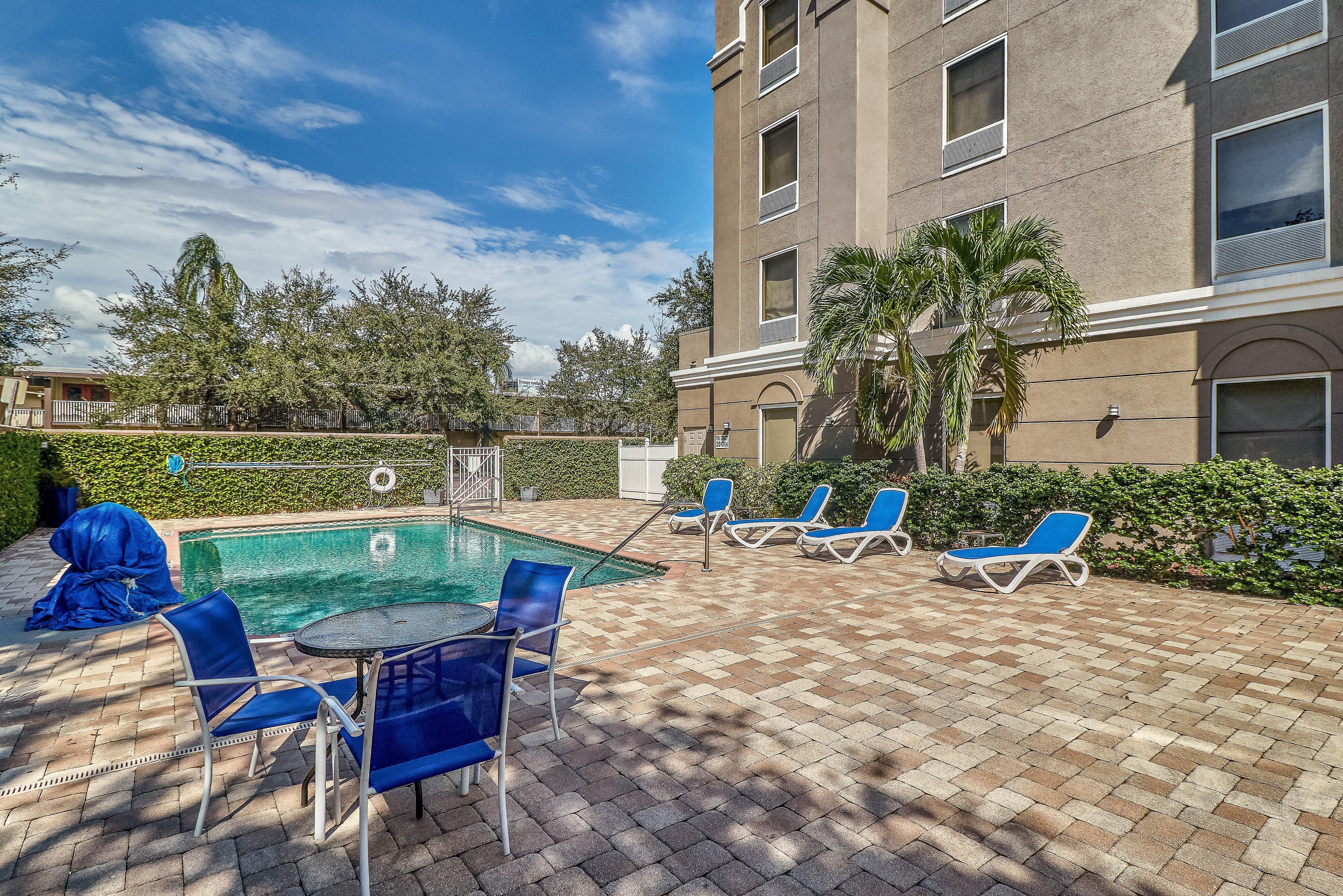 Holiday Inn Express Hotel & Suites Clearwater Us 19 North By Ihg Exterior foto