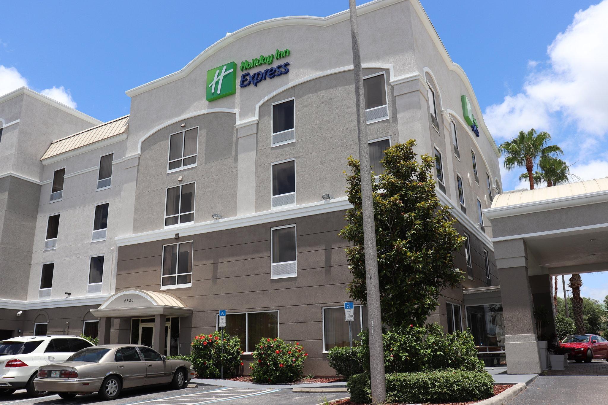 Holiday Inn Express Hotel & Suites Clearwater Us 19 North By Ihg Exterior foto