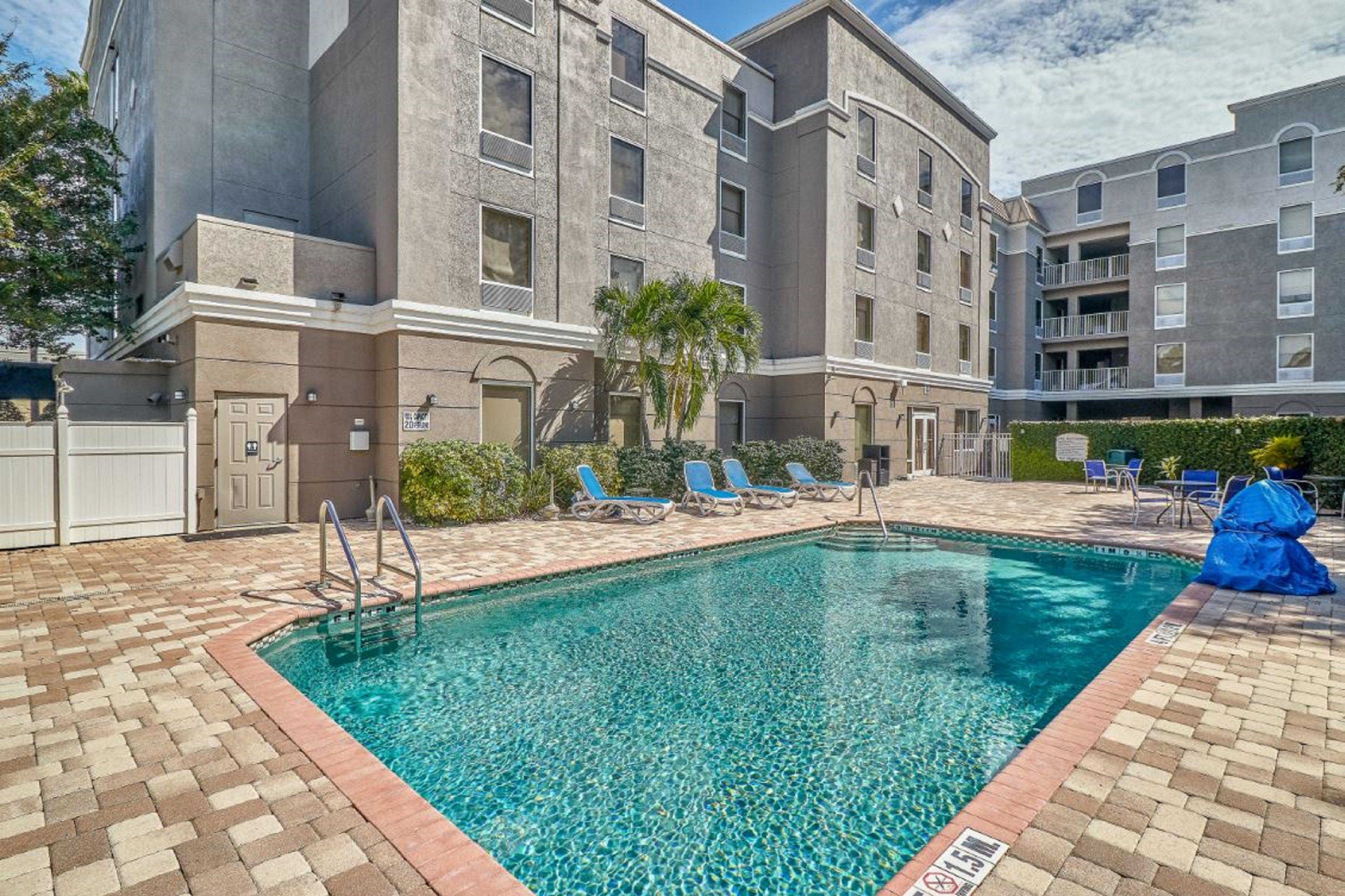 Holiday Inn Express Hotel & Suites Clearwater Us 19 North By Ihg Exterior foto
