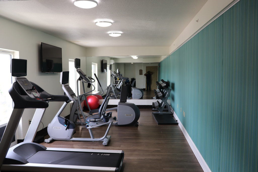 Holiday Inn Express Hotel & Suites Clearwater Us 19 North By Ihg Exterior foto